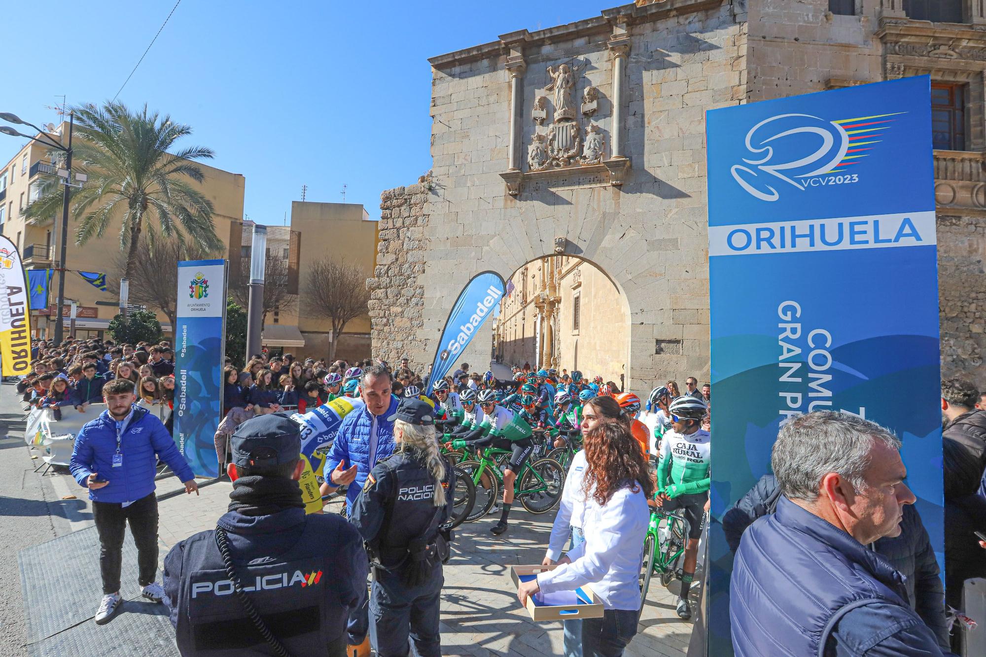 Salida de la 74 Vuelta Ciclista a la Comunidad Valenciana desde Orihuela