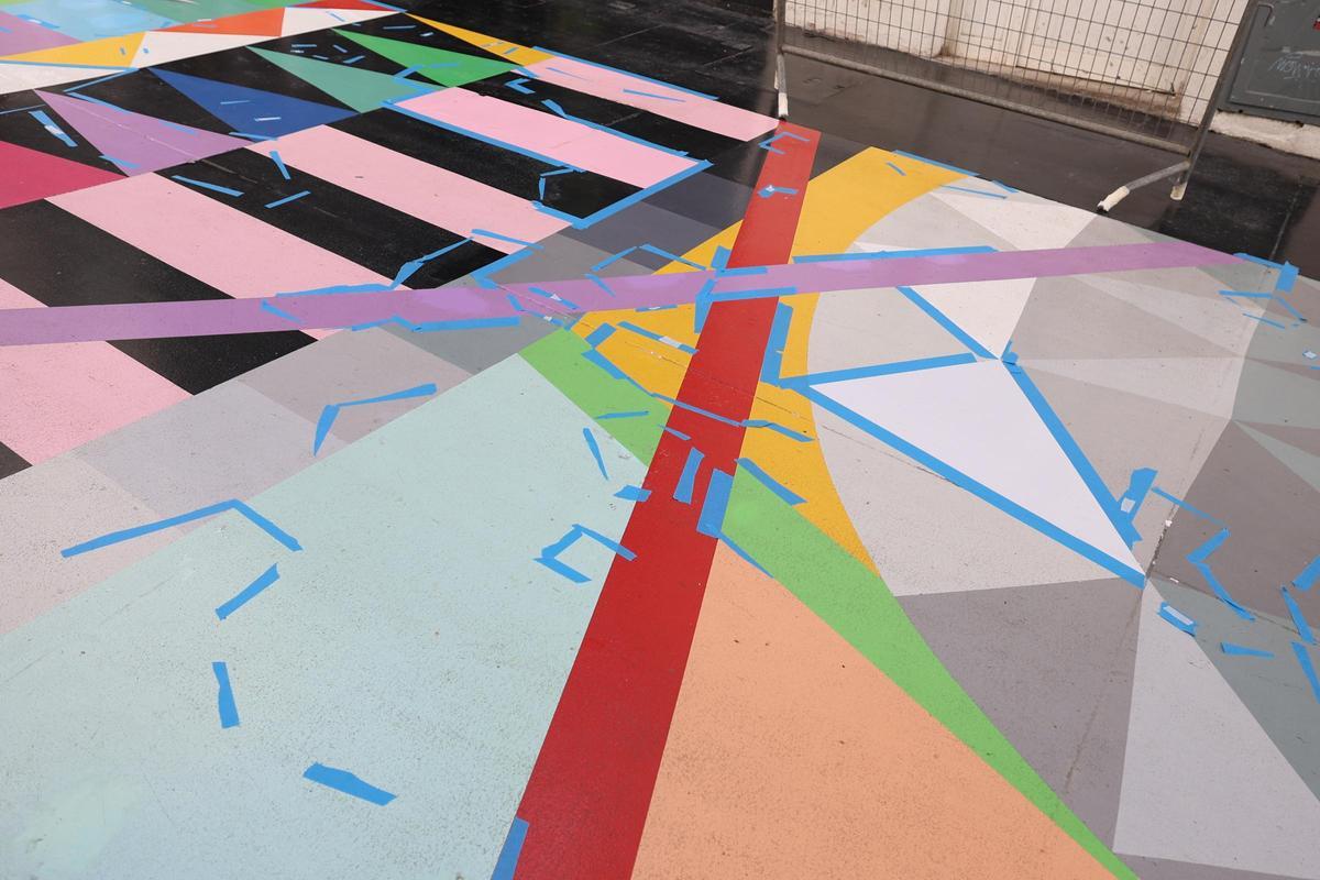 Todas las imágenes de la calle Santa Inés, en Sant Antoni, donde se ha restaurado la obra de Okuda.