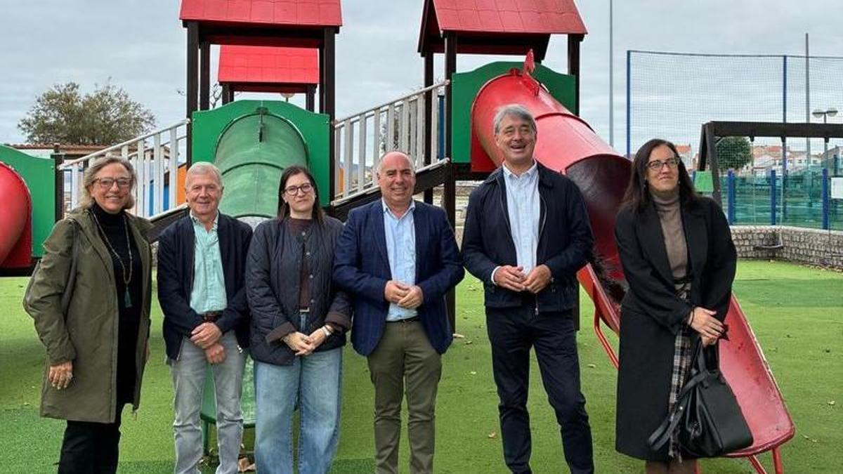 Grove licita por 179.000 euros el cambio del césped de Monte da Vila