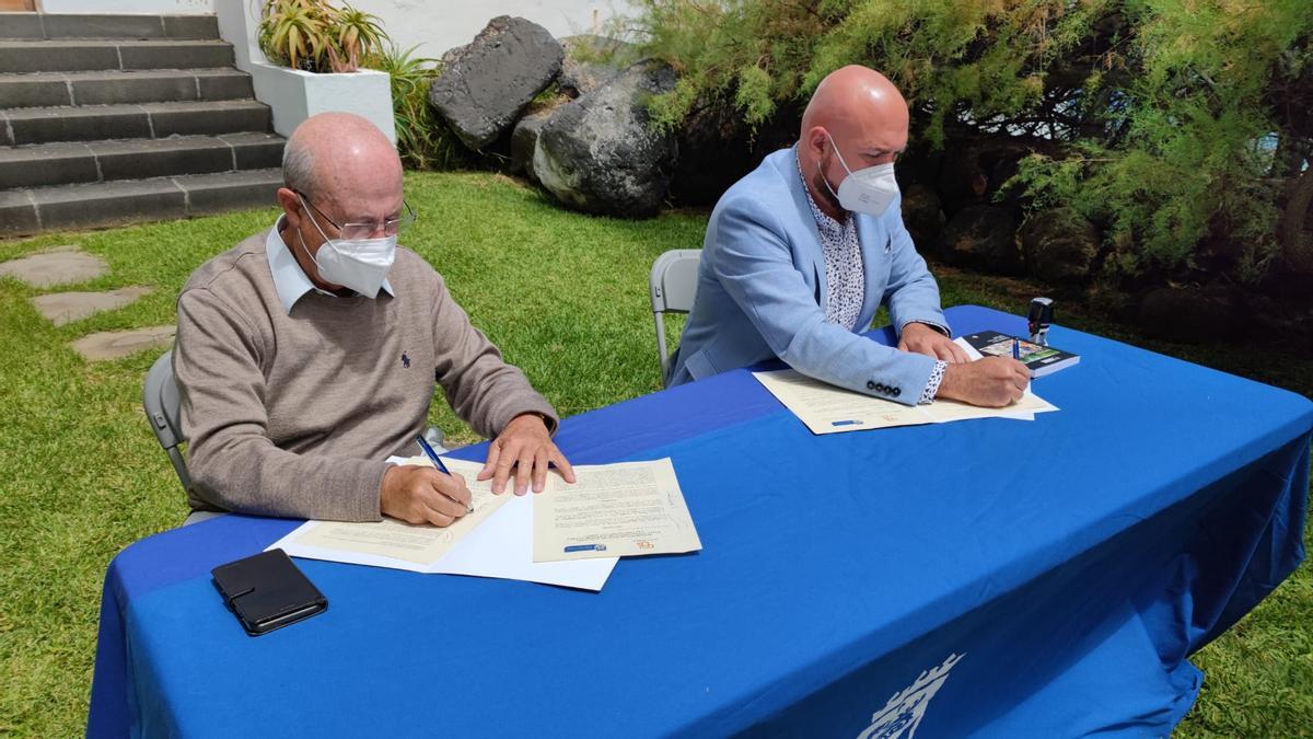 José Segura y Marco González firman el protocolo de colaboración