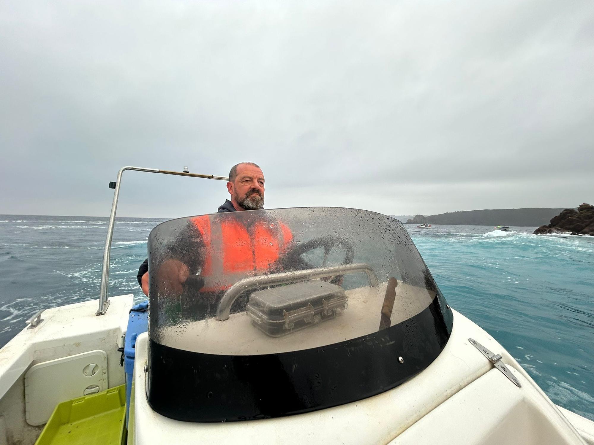 EN IMÁGENES: Así luchan los mariscadores de Luanco por cada kilo de percebe en el cabo Peñas