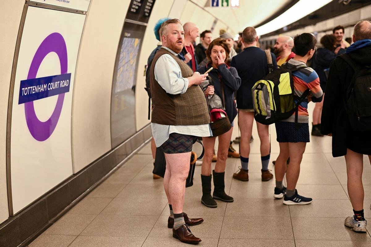 Día sin pantalones en el metro de Londres | FOTOS