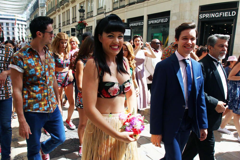 El musical Dirty Dancing sale a la calle en Málaga.