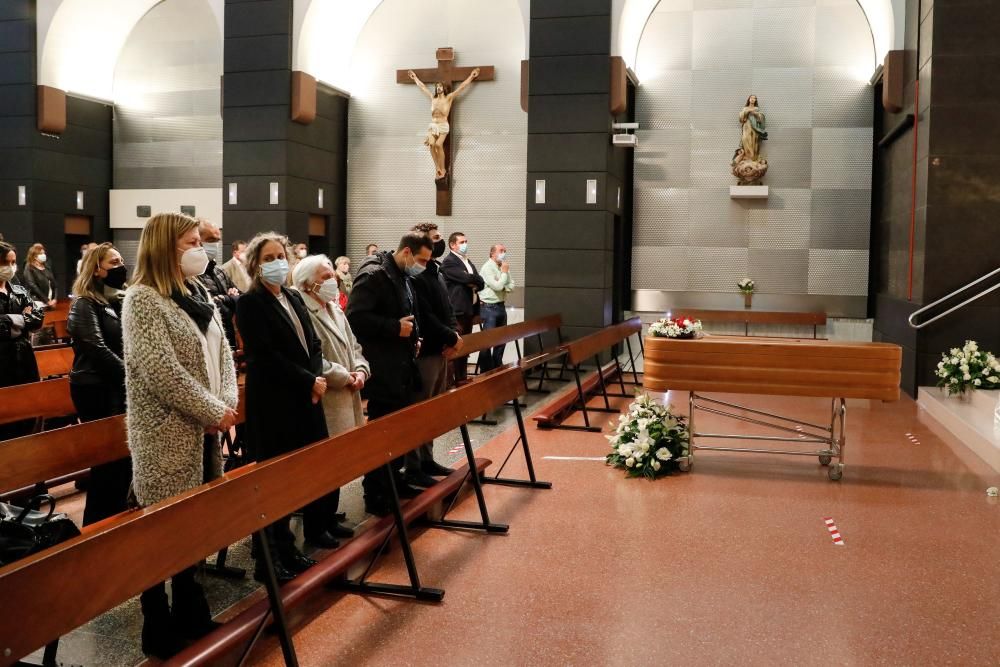 Funeral en Gijón por Adriano Sánchez
