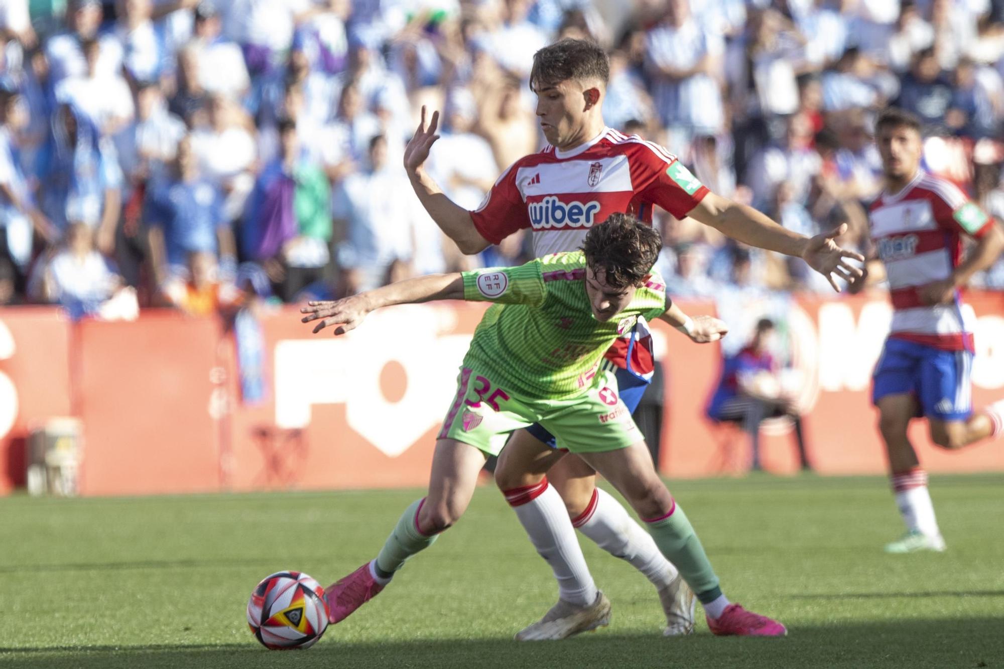 Primera RFEF: Recreativo Granada - Málaga CF