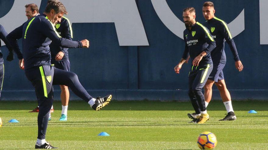 Míchel, durante el entrenamiento de ayer.