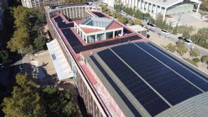 Placas fotovoltaicas en el Auditori.