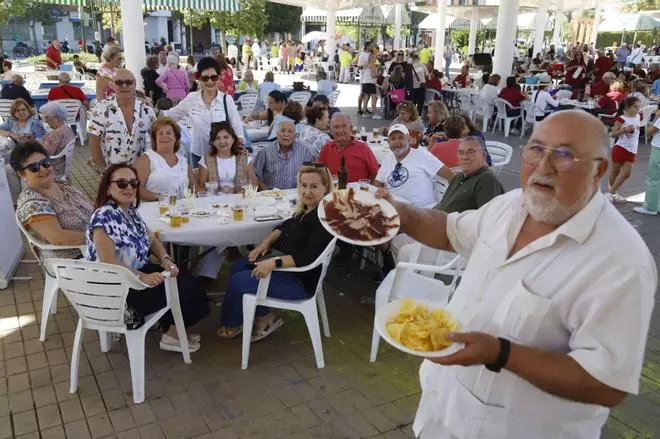 Las Peñas celebran a San Rafael entre peroles