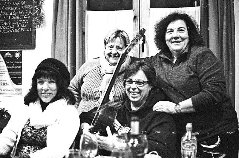Un grupo de amigas pasa el 31 de diciembre del 2018 en Ohanes, en la Alpujarra almeriense.