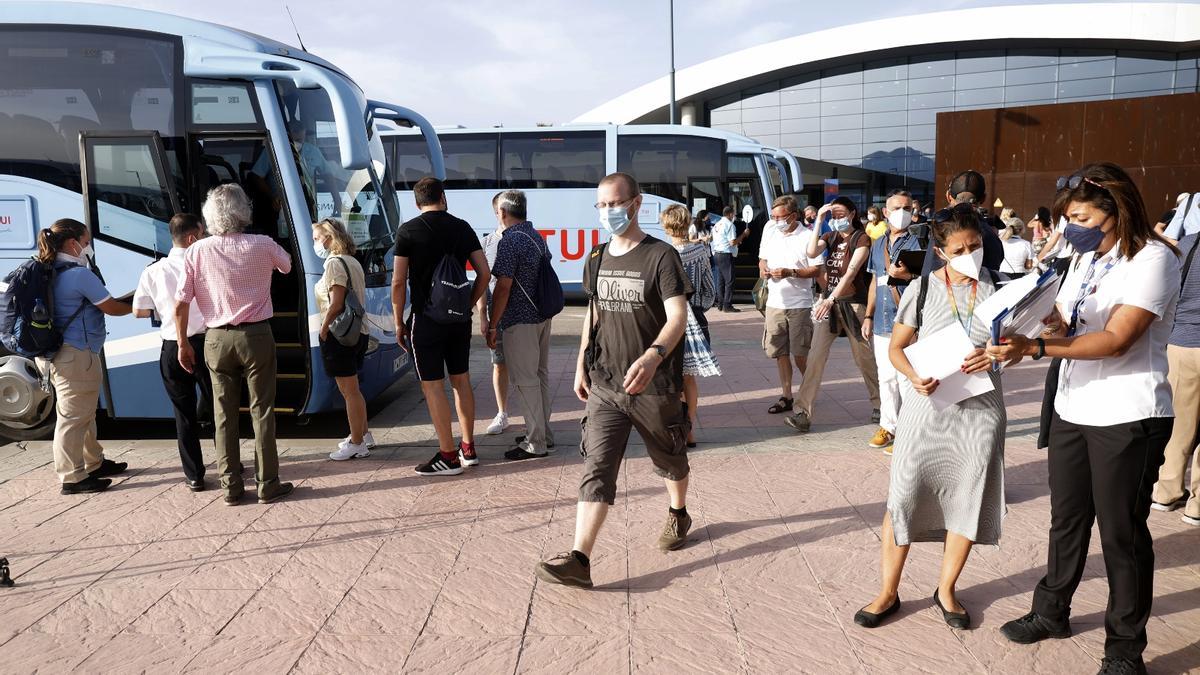 Llegada del primer crucero a Málaga tras el inicio de la pandemia