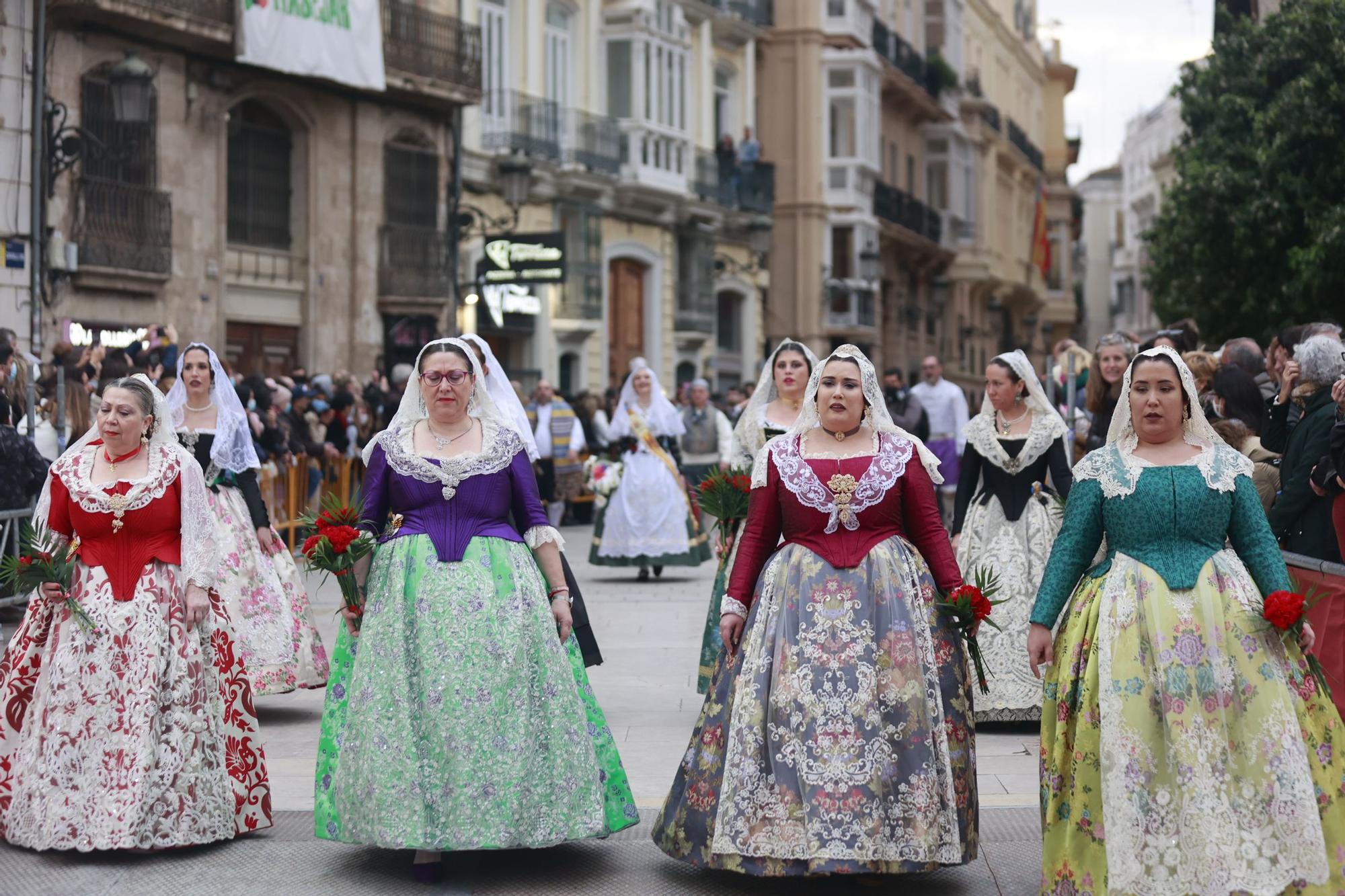 Búscate en el segundo día de ofrenda por la calle Quart (entre las 18:00 a las 19:00 horas)