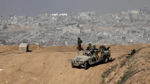 Israeli forces continue military strikes on Gaza Strip