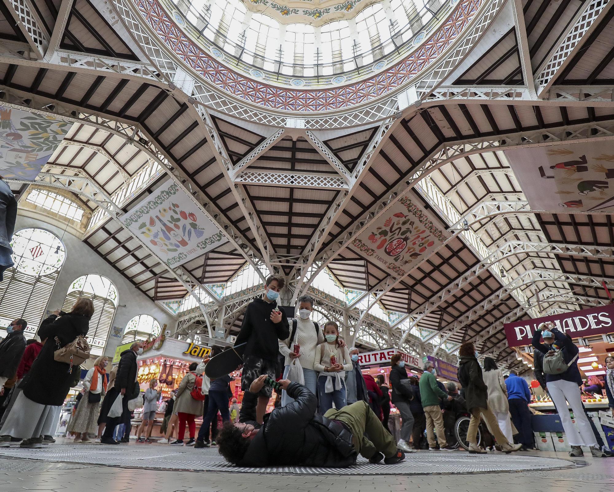 Los turistas llegan a València en Semana Santa