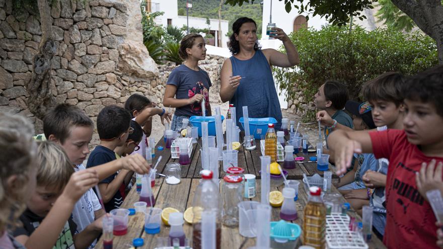 Fiestas en Ibiza: «No todo es lo que creemos»