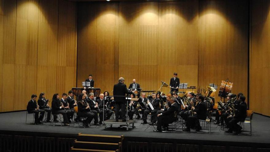 Concierto de la banda de música en el auditorio poleso por Santa Cecilia