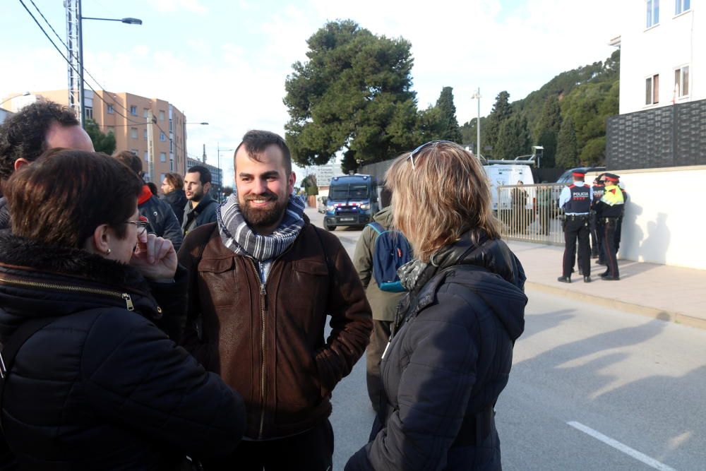 Concentració de suport a l'Estartit pel regidor de la CUP de Torroella