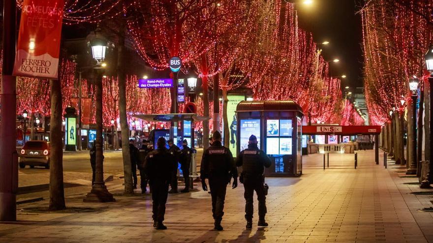 Diversos agents de la policia francesa a Burdeos