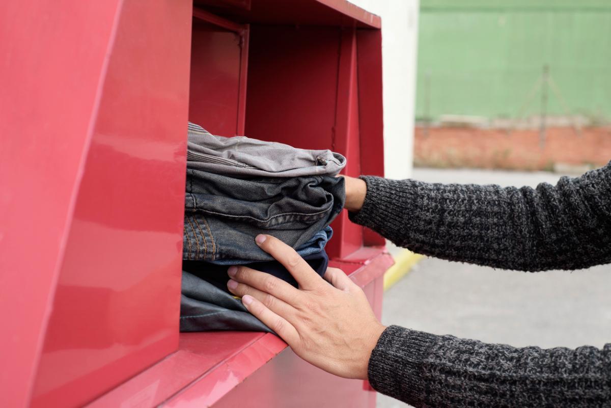Recolector Ropa Lanzan el proyecto de los contenedores que te pagan por tu ropa usada ...