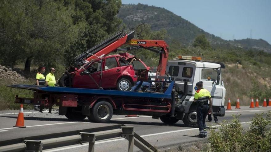 Dos muertos en un accidente de tráfico en la Roca del Vallès