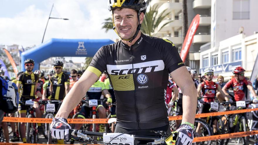 Marc Coma se apunta a la Vuelta a Ibiza en BTT
