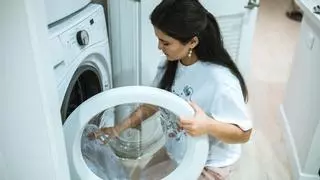 El mejor truco para limpiar la lavadora que hará que te dure muchos años