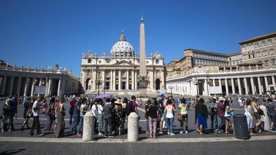 La plaza de San Pedro del Vaticano.