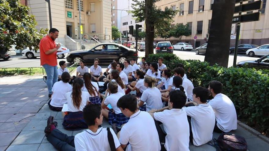 Los estudiantes de Badajoz denuncian el «calor inaguantable» que soportan en clase