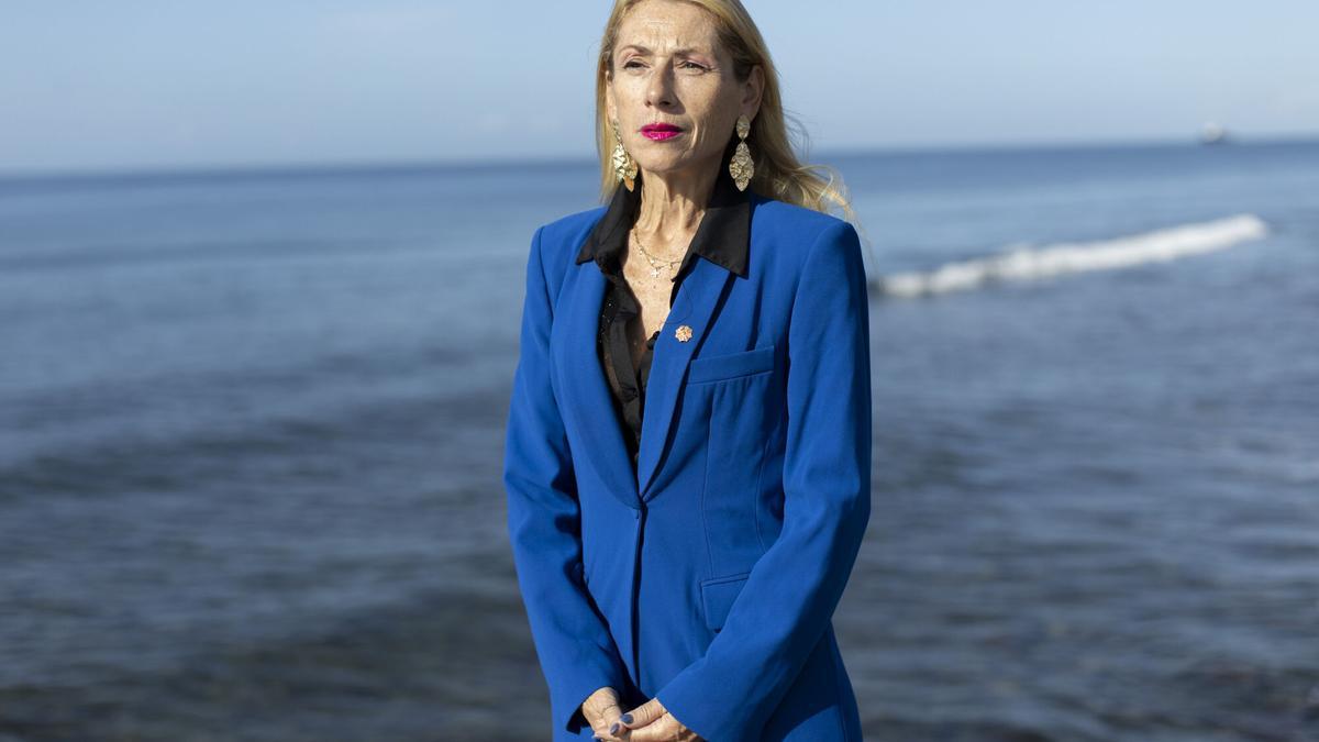 Imagen del pasado 3 de noviembre de la presidenta de la Asociación Canaria de Víctimas del Terrorismo (Acavite), Lucía Jiménez, hija de un trabajador canario fallecido a causa de un atentado del Polisario contra las minas de fosfatos de Fos Bucraa, en Maspalomas (Gran Canaria).