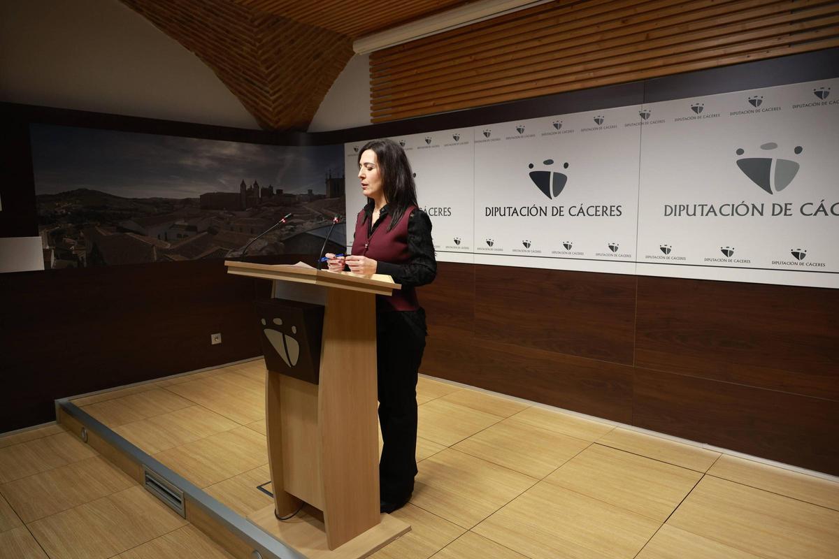 Esther Gutiérrez, en rueda de prensa.