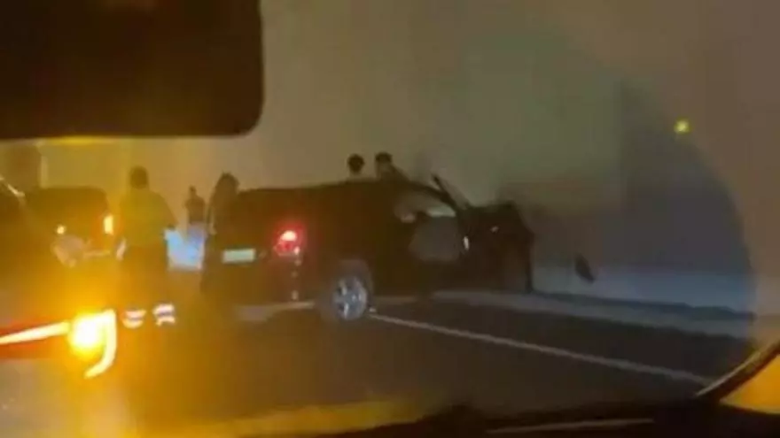 Un coche se estampa en Ibiza por intentar adelantar a un tractor