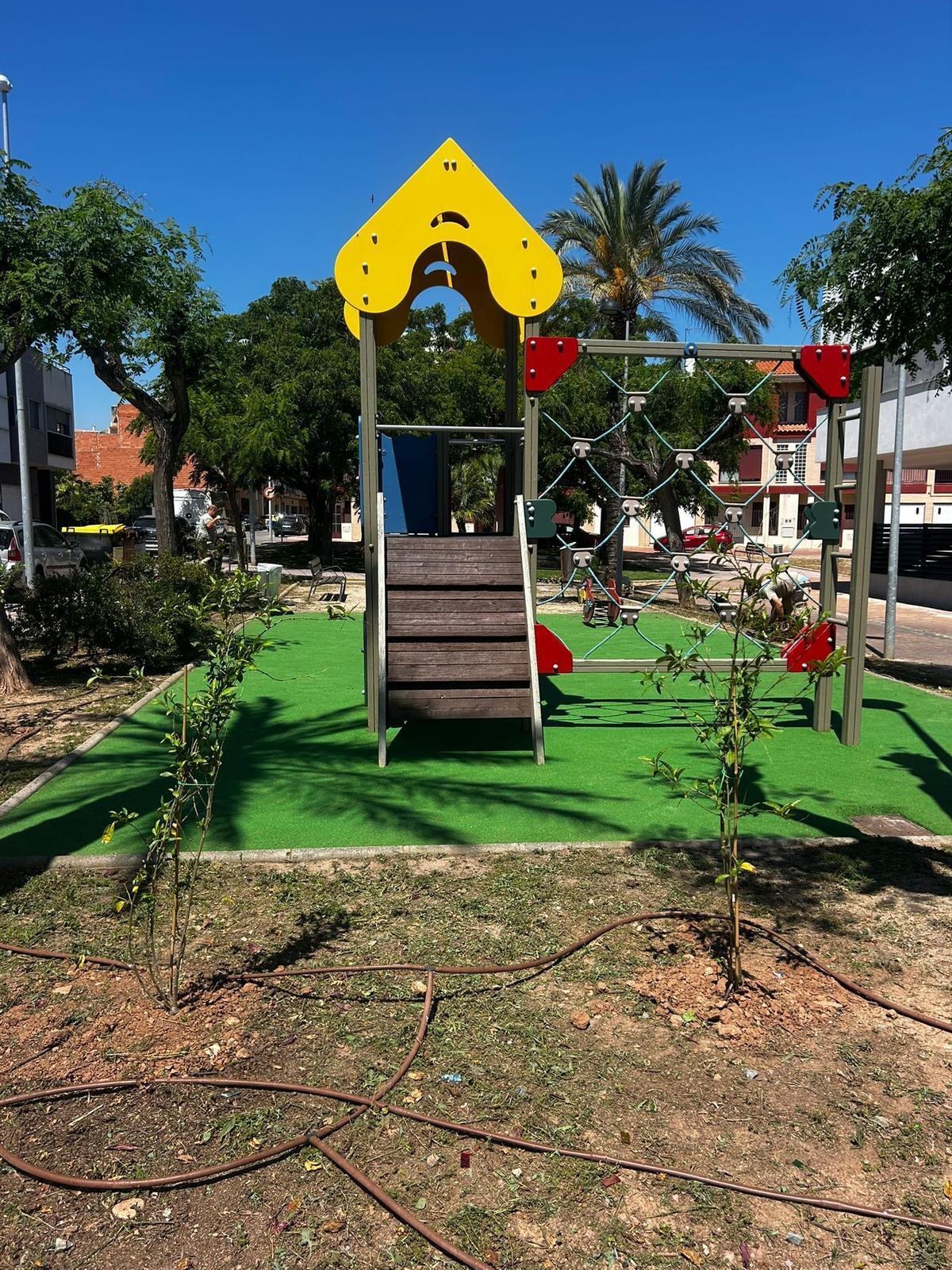 El consistorio adjudicó un nuevo contrato integral para la conservación de parques y jardines.