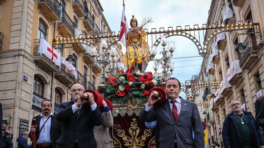 Procesión el día del Patrón en Alcoy