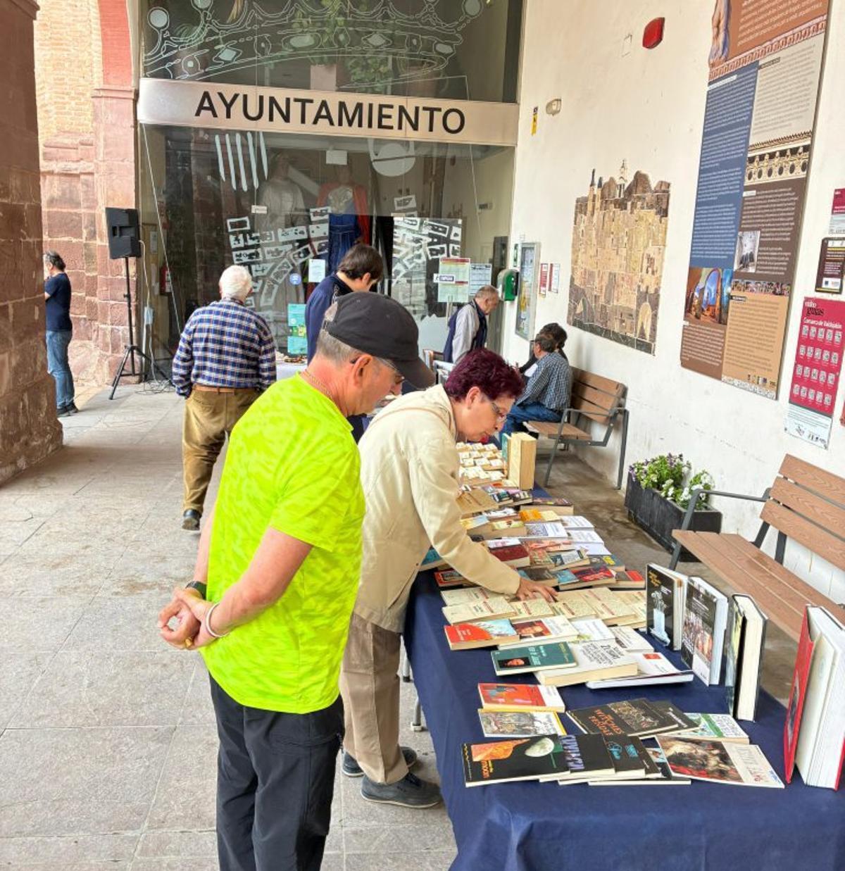 Los vecinos se reunieron para disfrutar todos juntos de este día.  | SERVICIO ESPECIAL