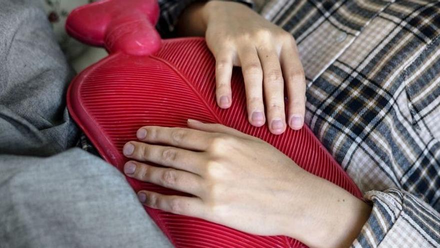 ENCUESTA | ¿Es una buena medida la baja menstrual para las mujeres con reglas dolorosas?