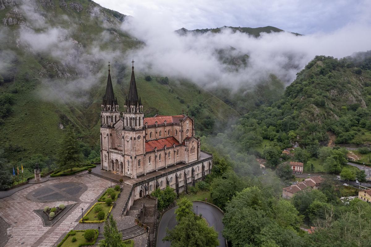 Basílica de Santa María la Real, Covadonga