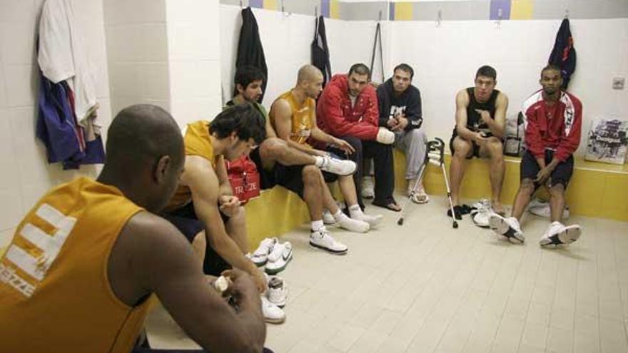 Los jugadores del Gestibérica, ayer en el pabellón de As Travesas.