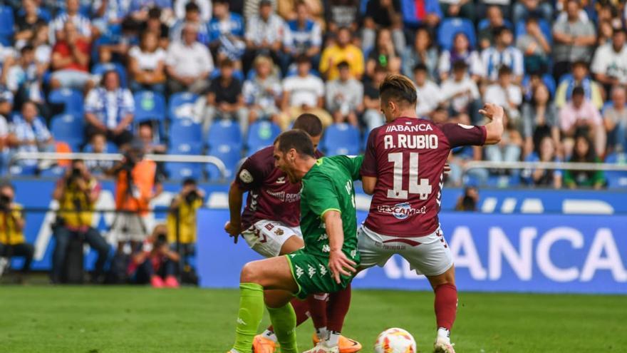 El Pontevedra no remata al Dépor y se deja empatar &quot;in extremis&quot; en Riazor