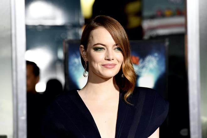 Emma Stone peinado pelo corto