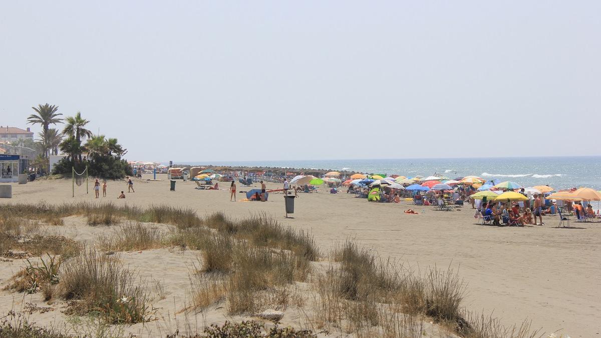 Málaga suma ya 45 playas con Bandera Azul.