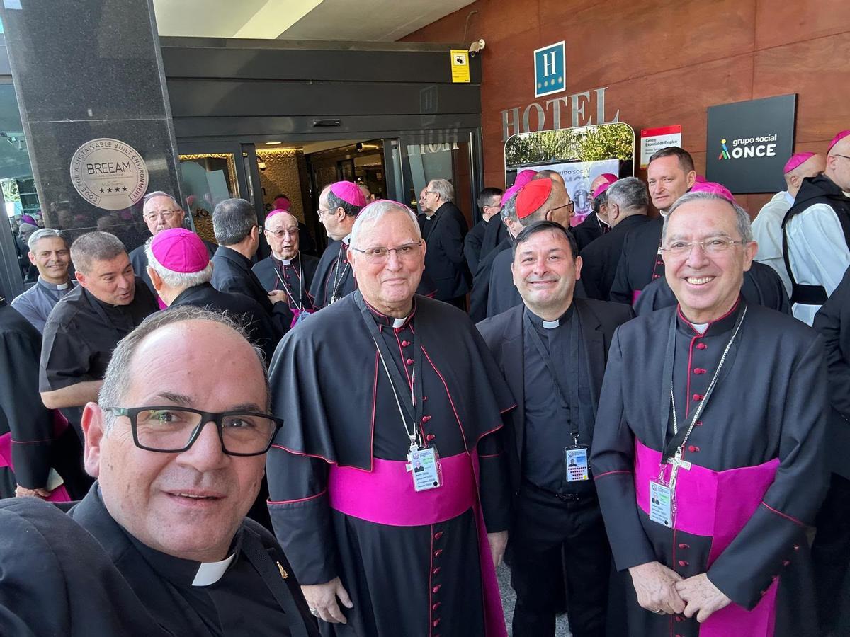 Los murcianos arropan al Papa León XIV en la jornada del domingo