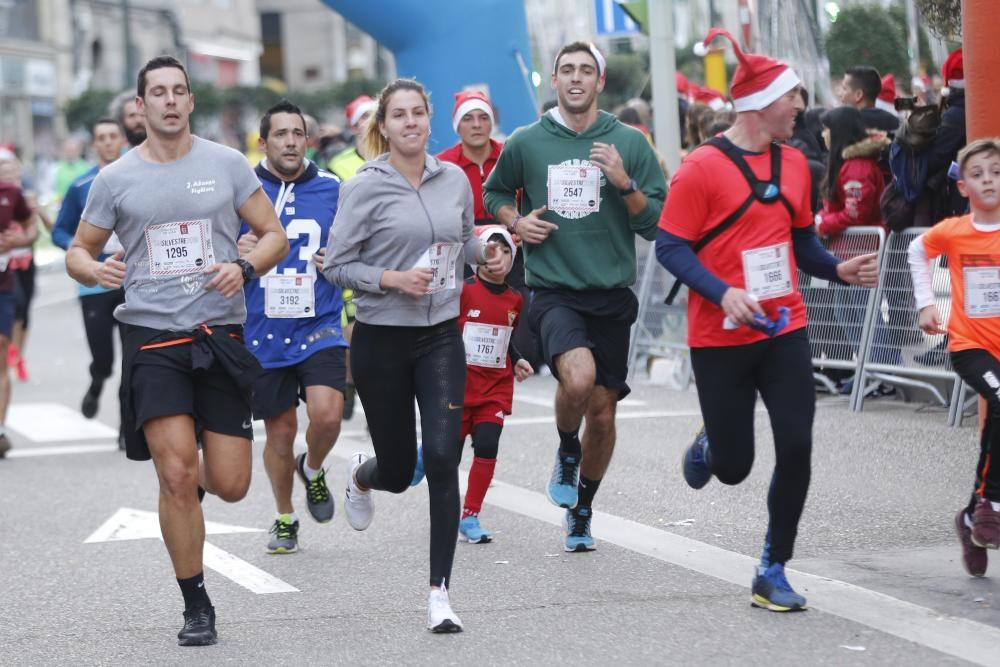 Miles de participantes celebraron el fin de año por el centro de Vigo