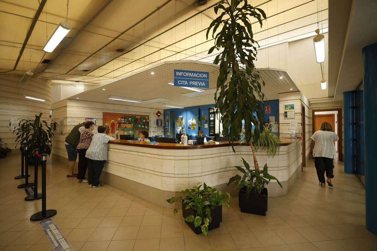 La visita de la consejera de Salud a Luanco para anunciar las obras que se acometerán en el centro de salud La visita de la consejera de Salud a Luanco para anunciar las obras que se acometerán en el centro de salud