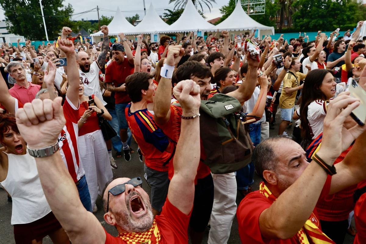 Así se vivió el partido de España contra Francia en Gijón Así se vivió el partido de España contra Francia en Gijón