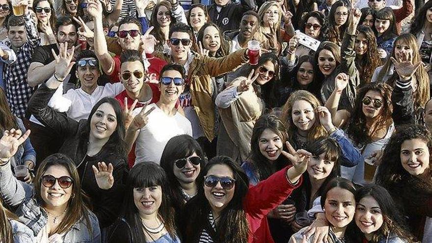 El organizador de la Fiesta de la Primavera de Cáceres pone a la venta entradas pese a la falta de permisos