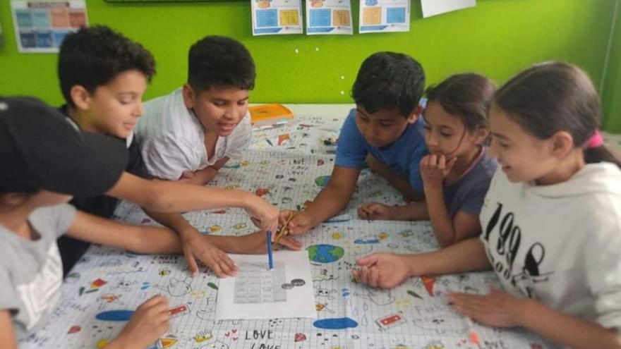 Los alumnos disfrutan de las actividades que se llevan a cabo en Totana. | AYTO. TOTANA