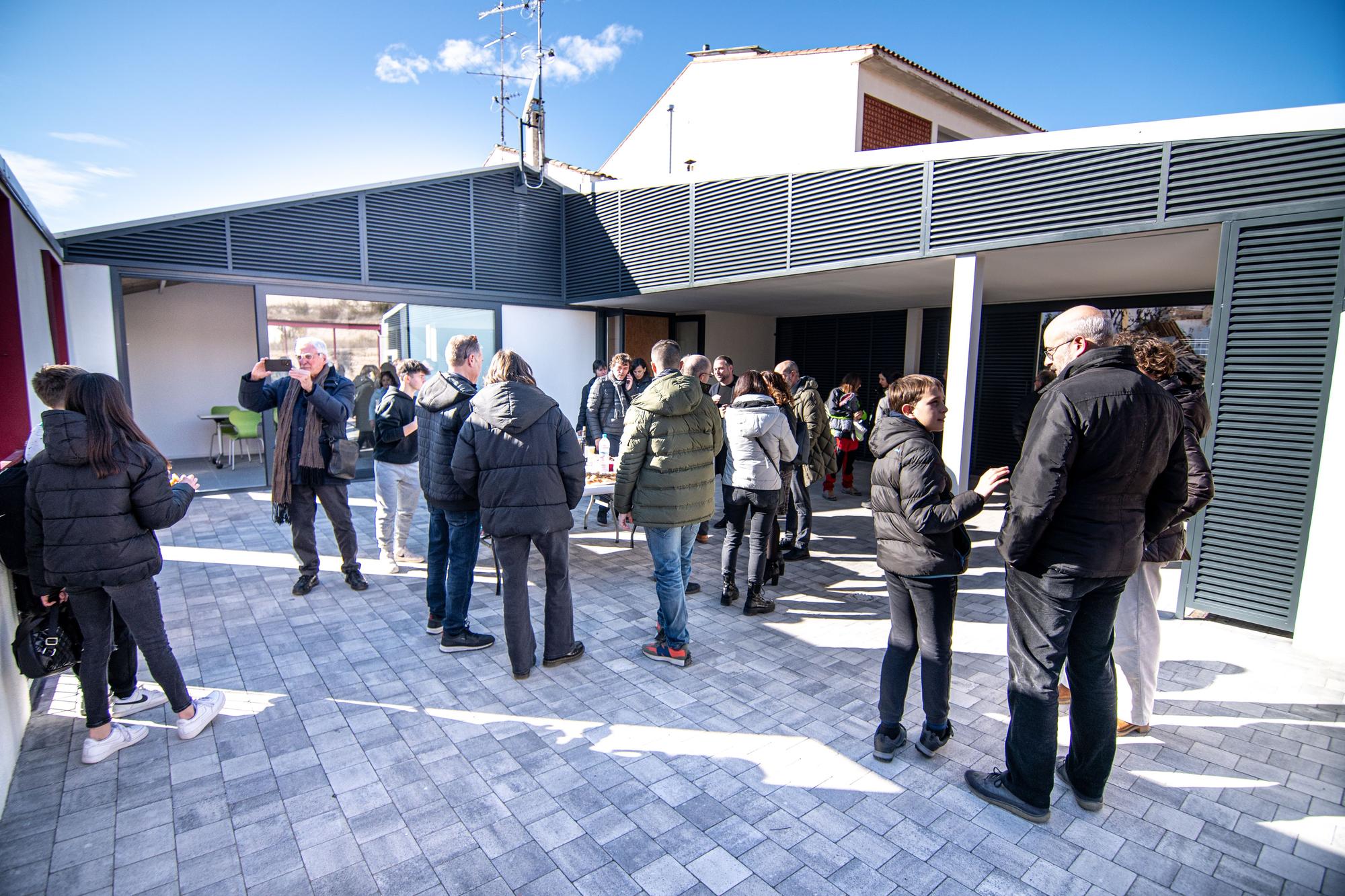 La inauguració del Centre Recreatiu d'Oló, en imatges