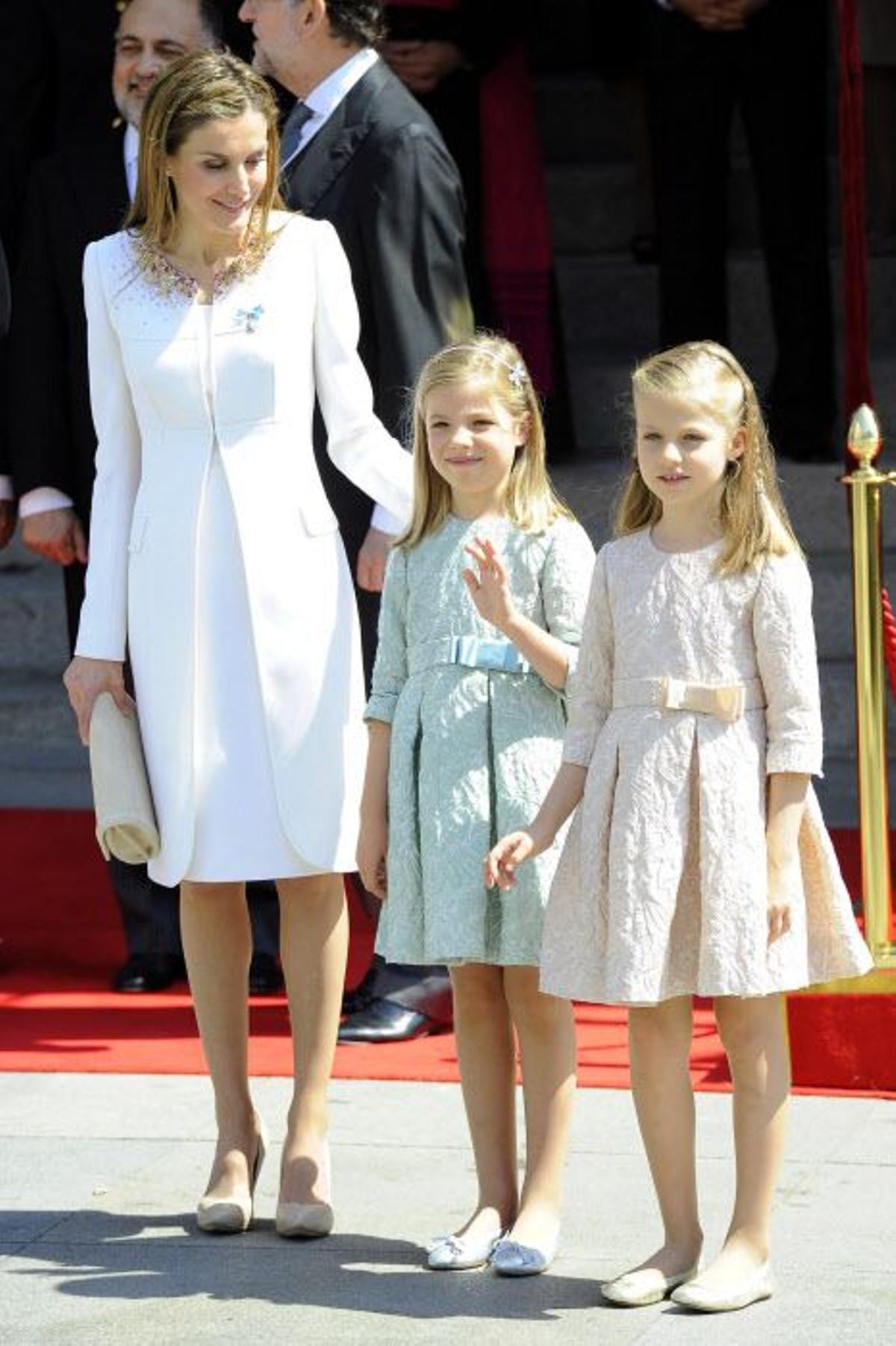 La princesa Leonor y la infanta Sofía durante la proclamación del rey Felipe VI en 2014