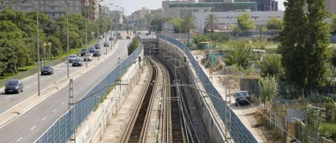 Adif descarta instalar el tercer carril en la primera fase de las obras del túnel del Cabanyal