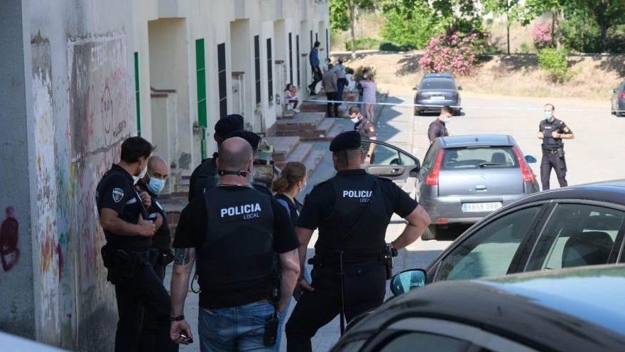 Tres heridos leves en un tiroteo en Cerro de Reyes