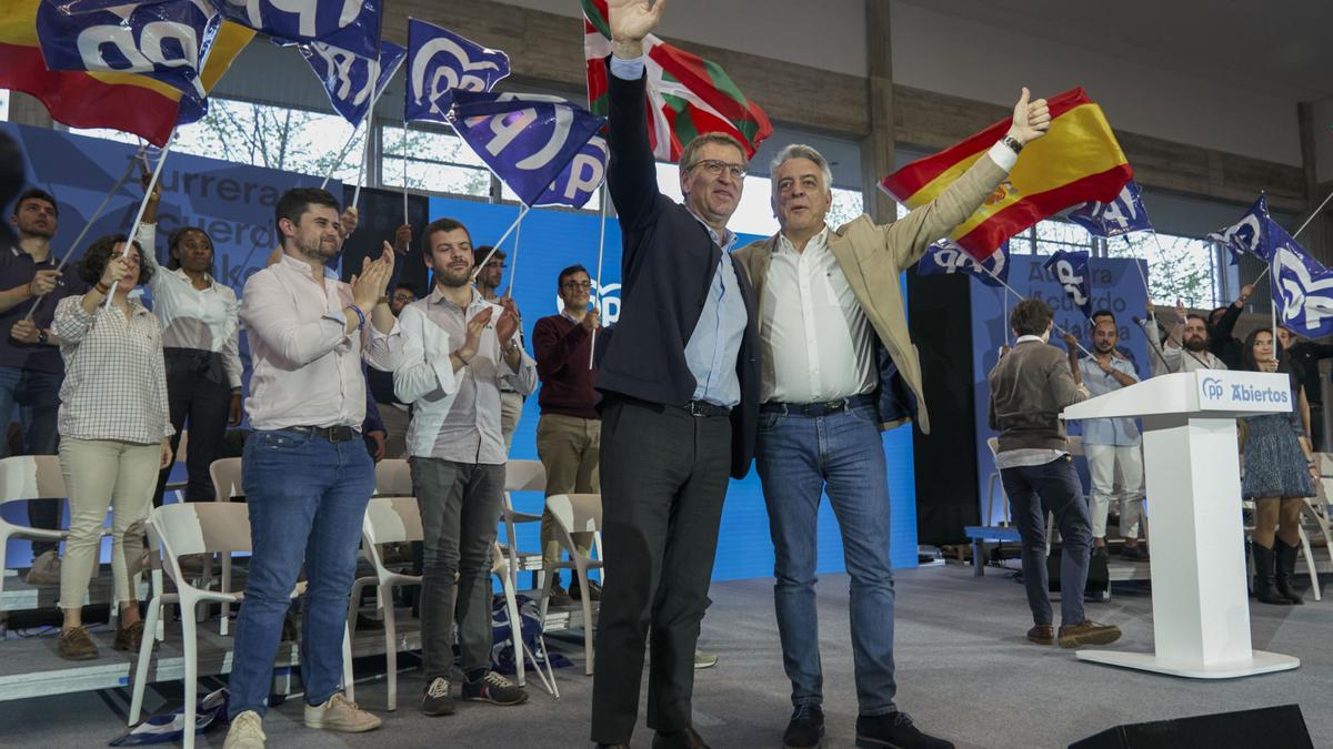Alberto Núñez Feijóo cierra la campaña vasca en Vitoria